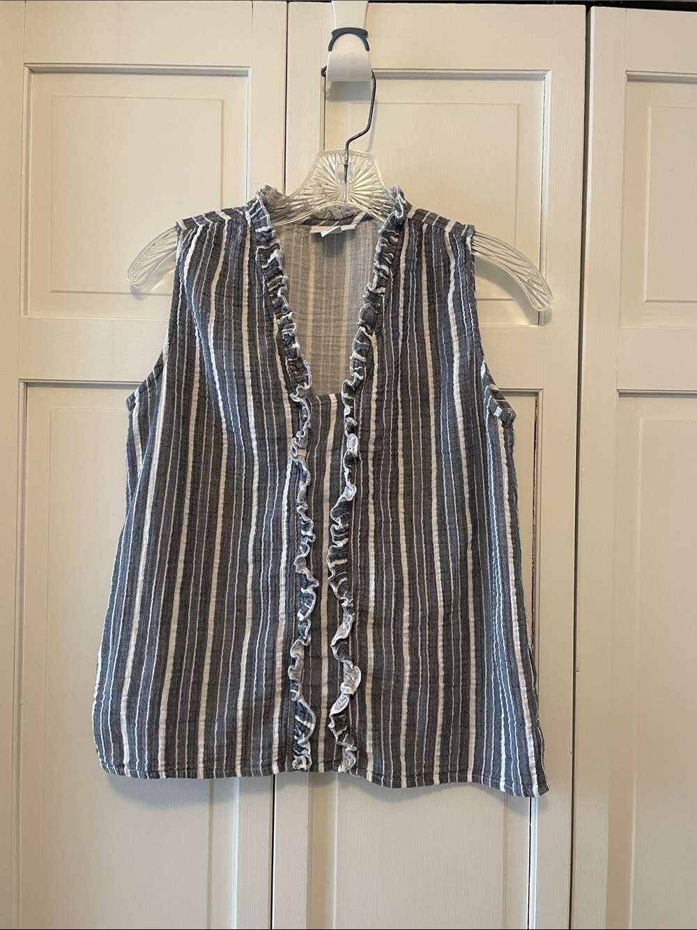 Liz Claiborne Blue and White Striped Ruffle-Front Sleeveless Top